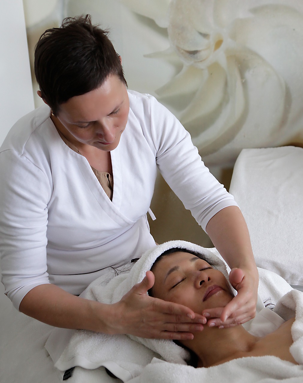 massage fascial facial massage free photo