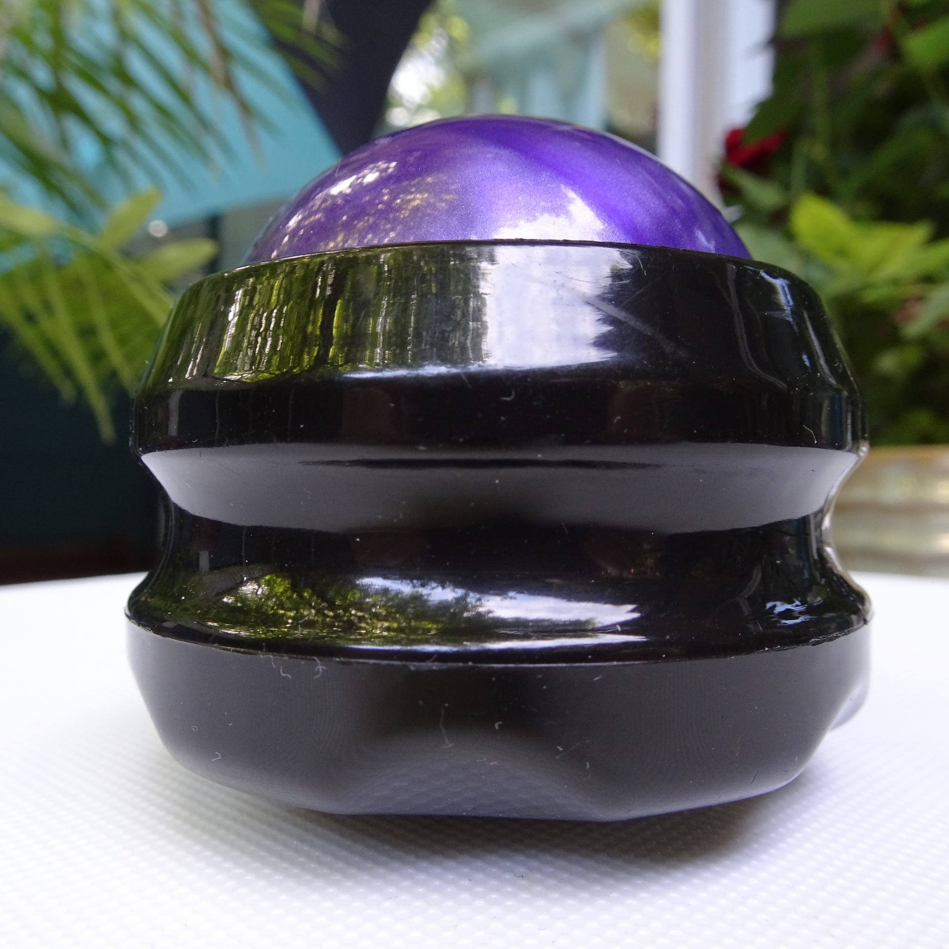 massage ball violet free photo