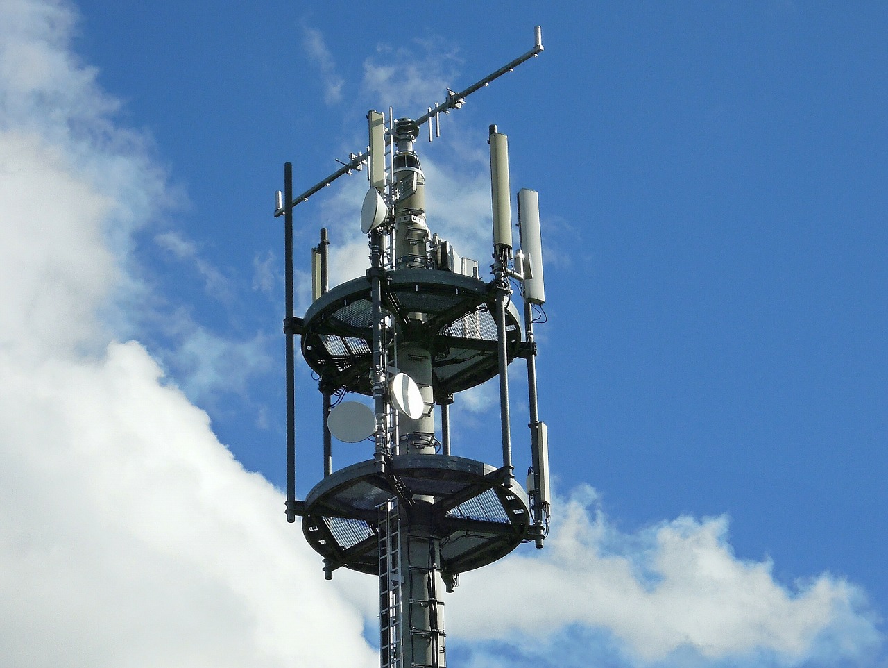 masts telecommunications masts radio relay free photo