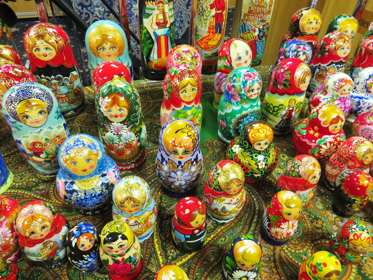 matrioshkas folklore market free photo