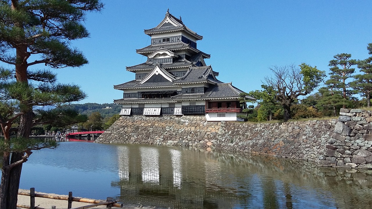 matsumoto japan castle free photo