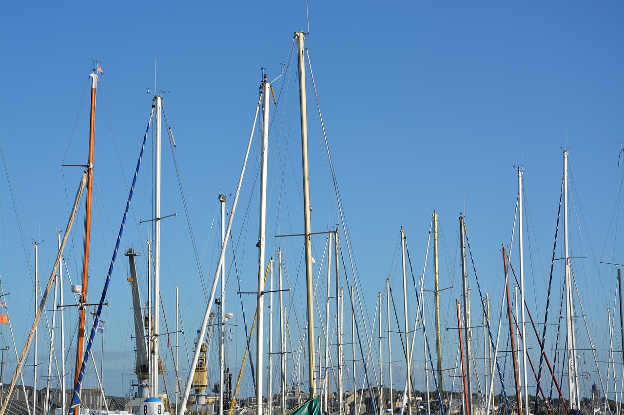 matt boats blue sky port free photo