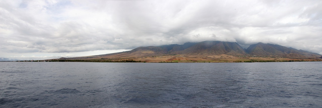 maui island from ocean free photo