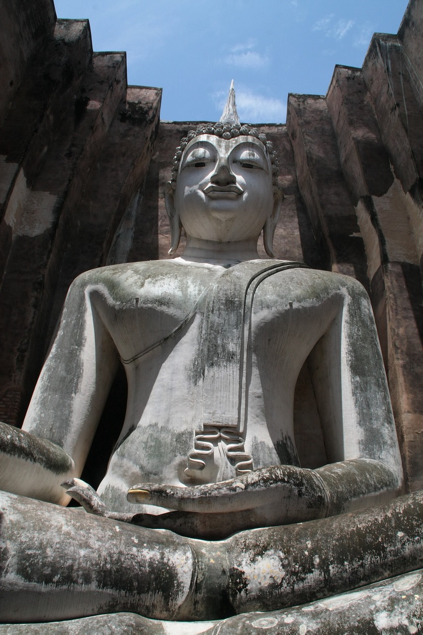 may be the wat si chum sukhothai historical park free photo