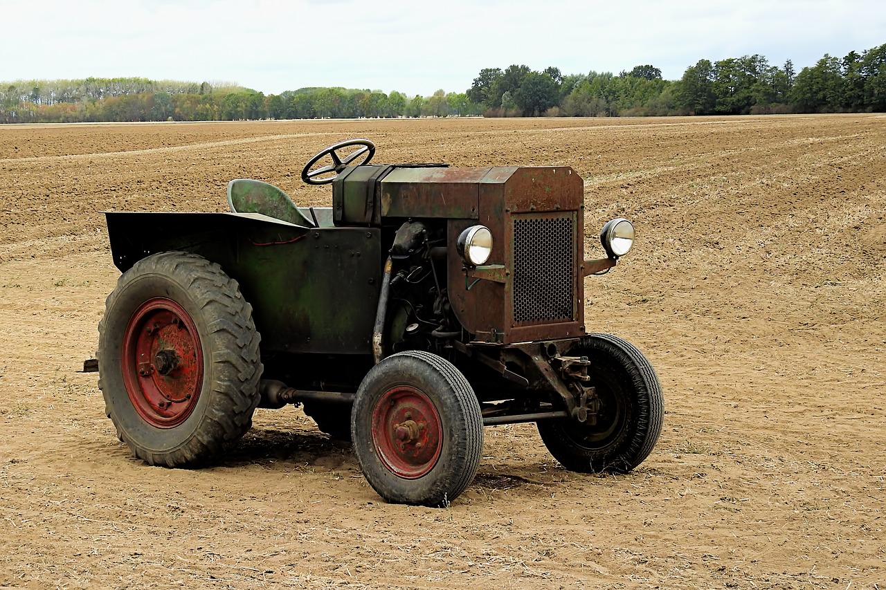 mba-tractor  agricultural tractor  oldtimer free photo