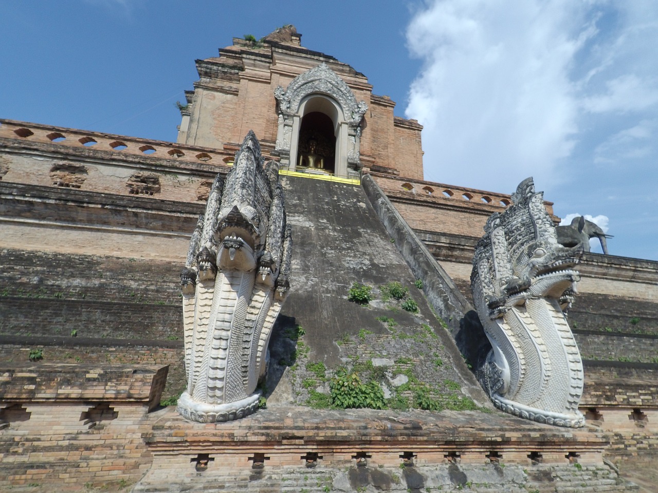 measure chiang mai thailand pagoda free photo