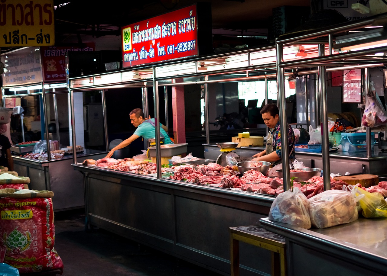 meat seller warorot market chiang mai free photo