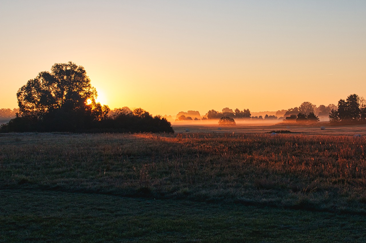 mecklenburg  sunrise  sky free photo