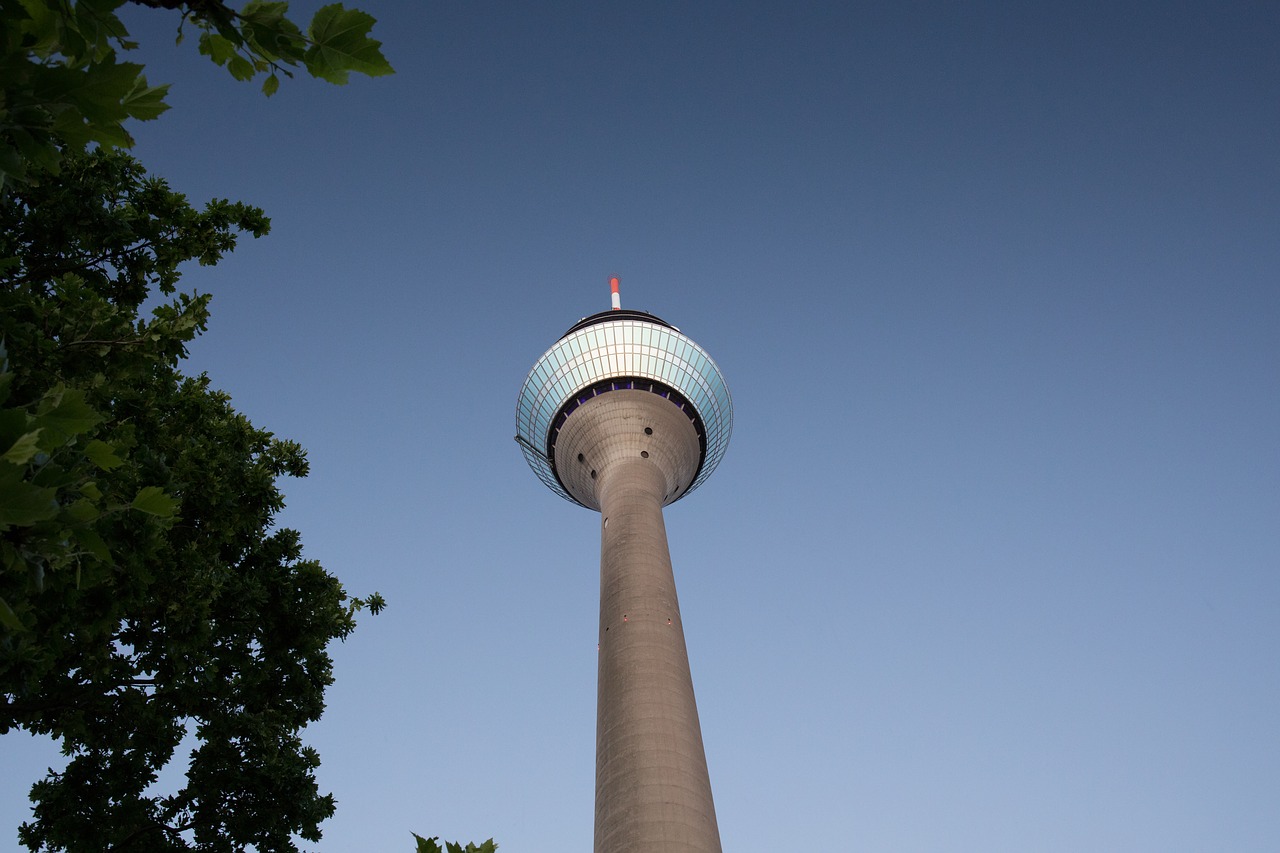 media harbour rhine tower düsseldorf free photo