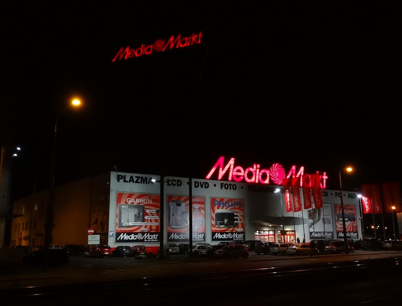 media markt bydgoszcz night free photo