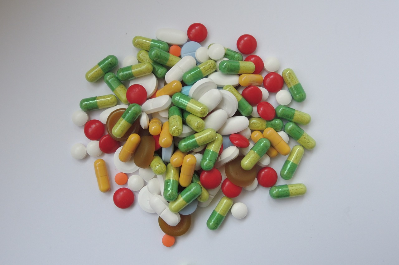 medical medicines tablets free photo
