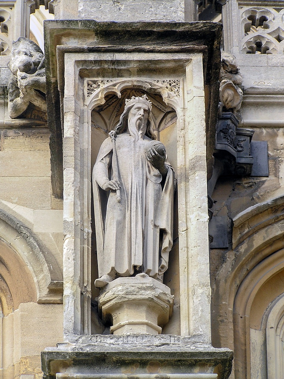 medieval statue architecture free photo