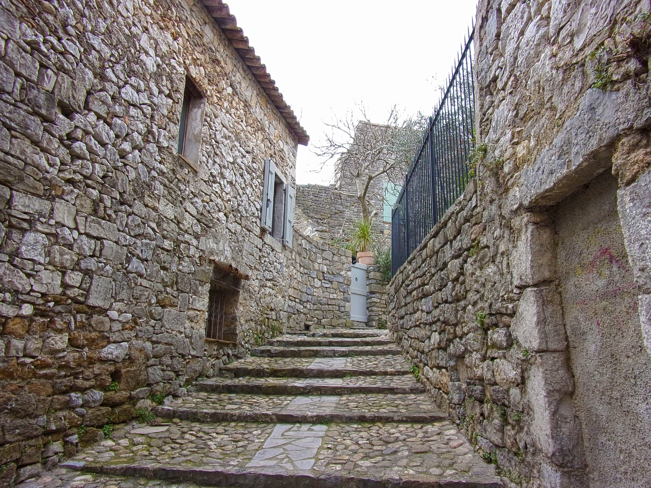 medieval village lane free photo