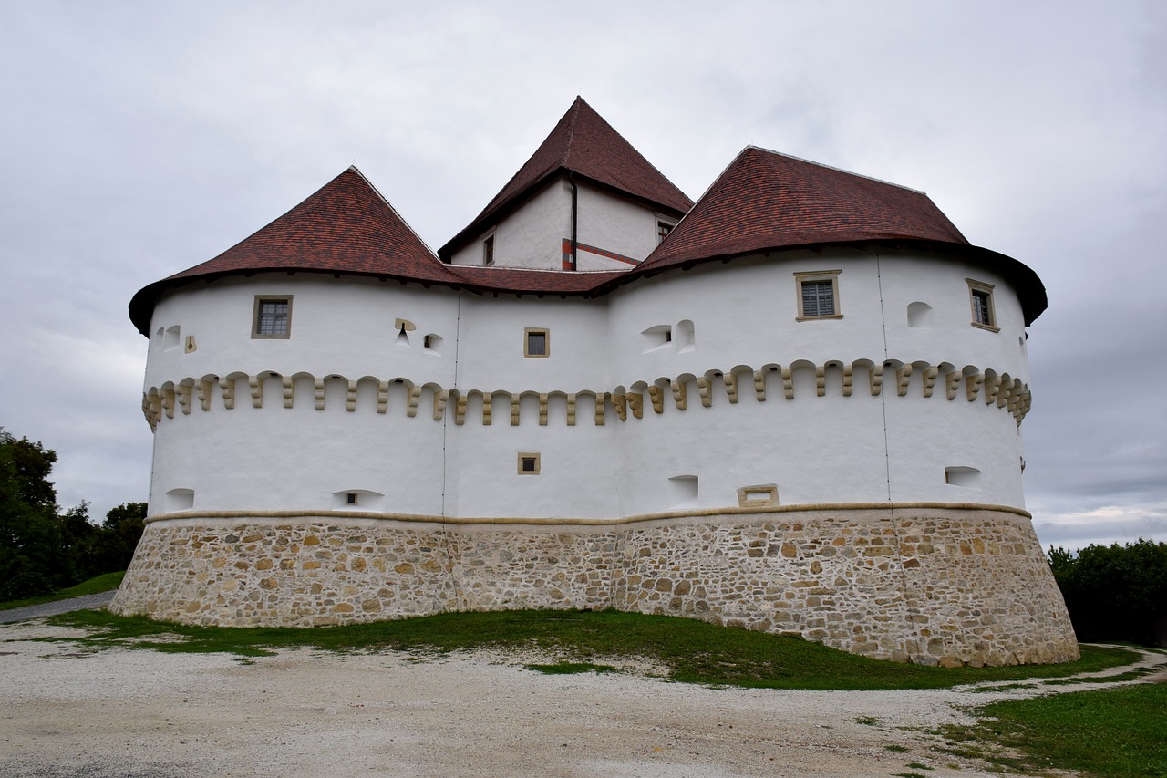 medieval mansion veli tabor croatian desinic free photo