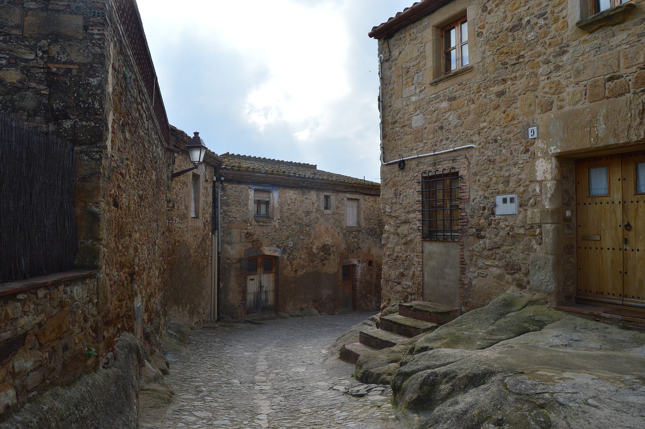 medieval village stone house peratallada free photo