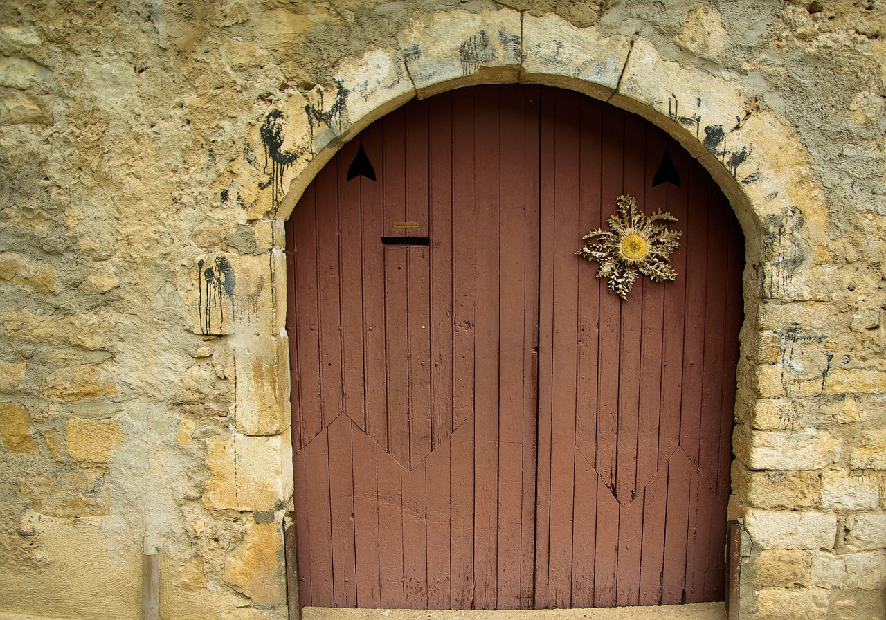 medieval village door thistle free photo