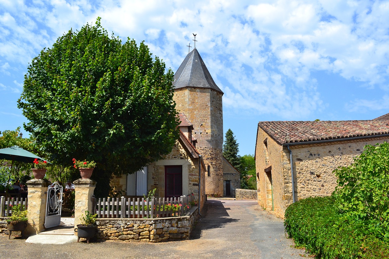 medieval village medieval church dordogne free photo