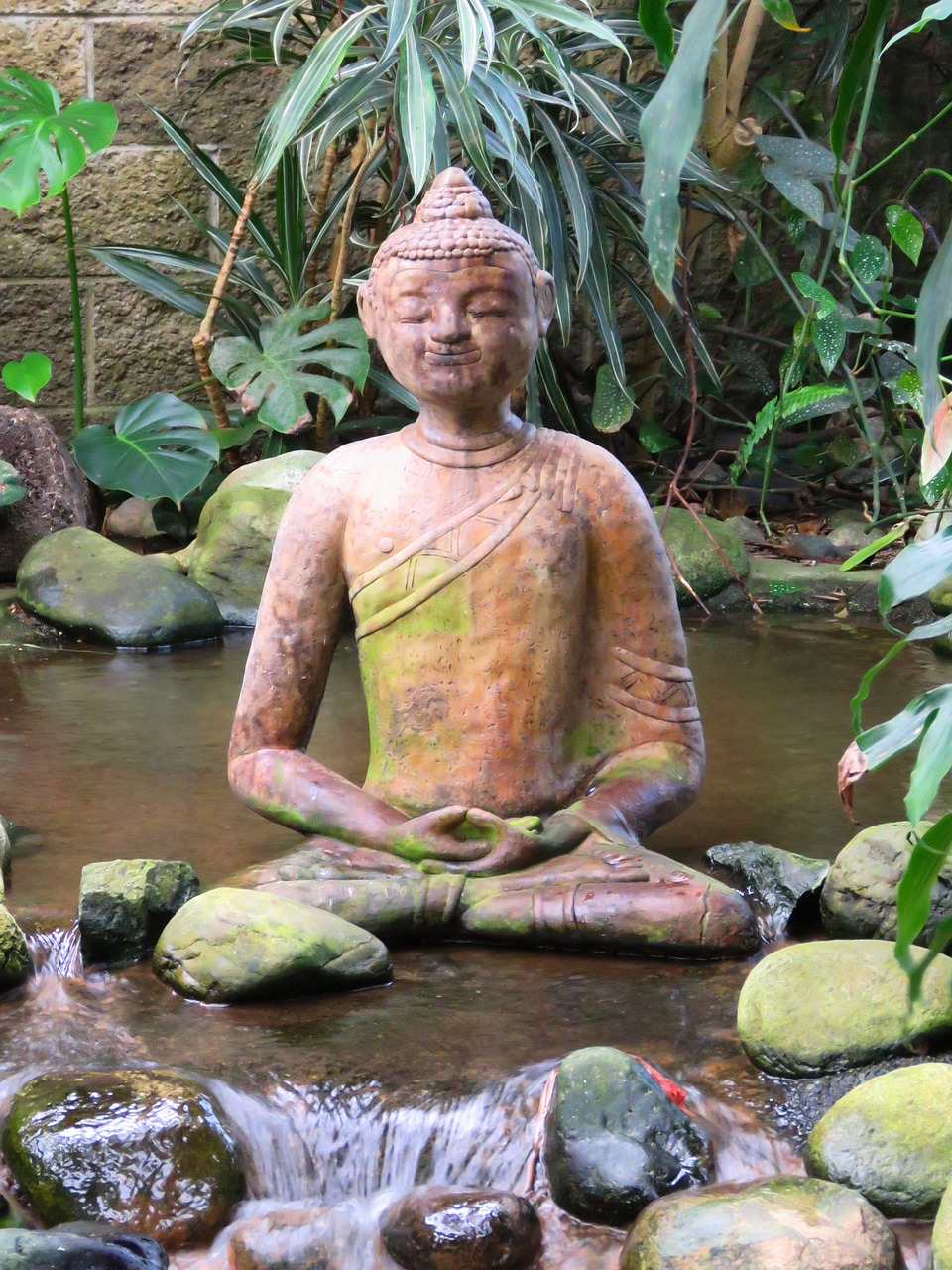 meditate statue buddhism free photo