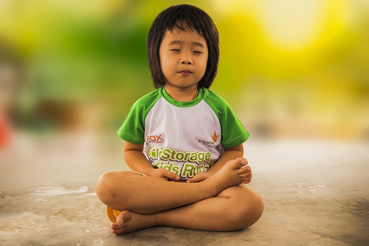 meditating mediation little girl free photo