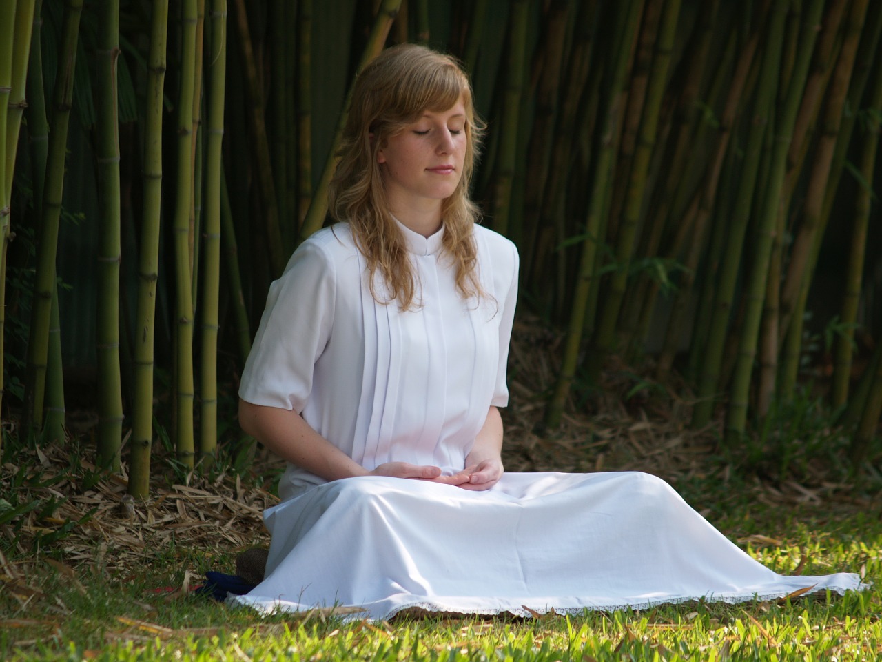meditation woman buddhist free photo