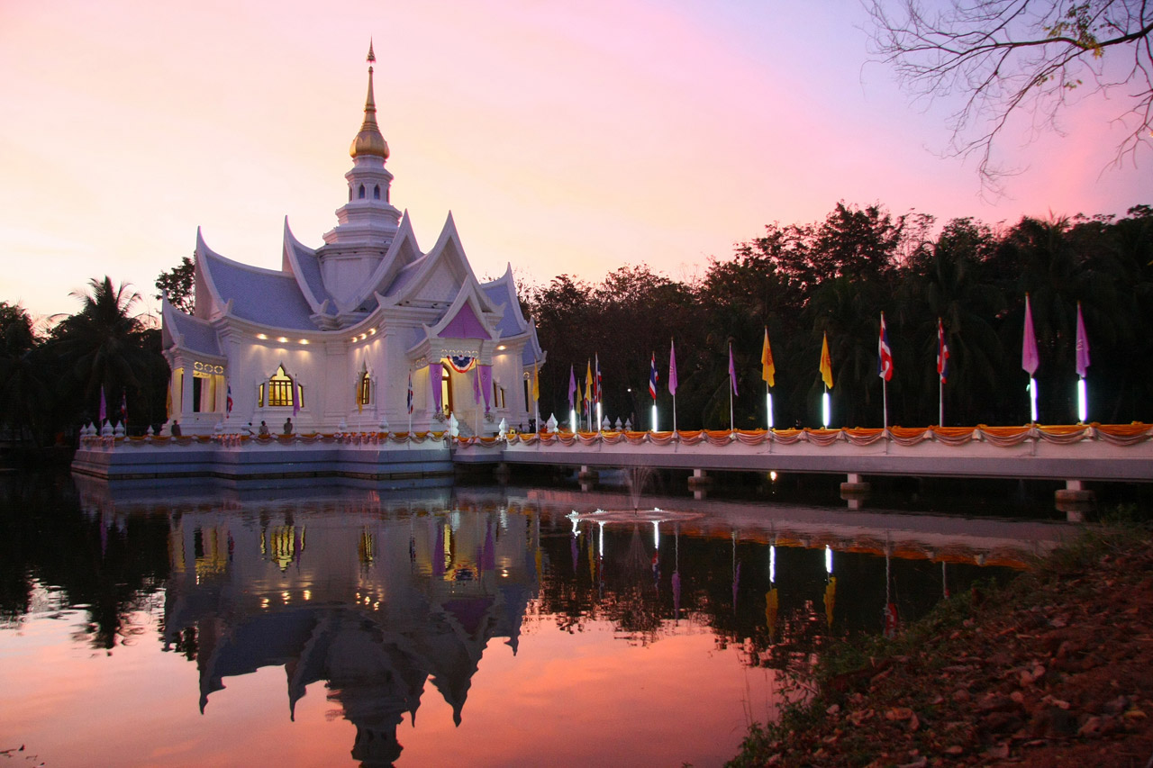 meditation lake buddhist free photo