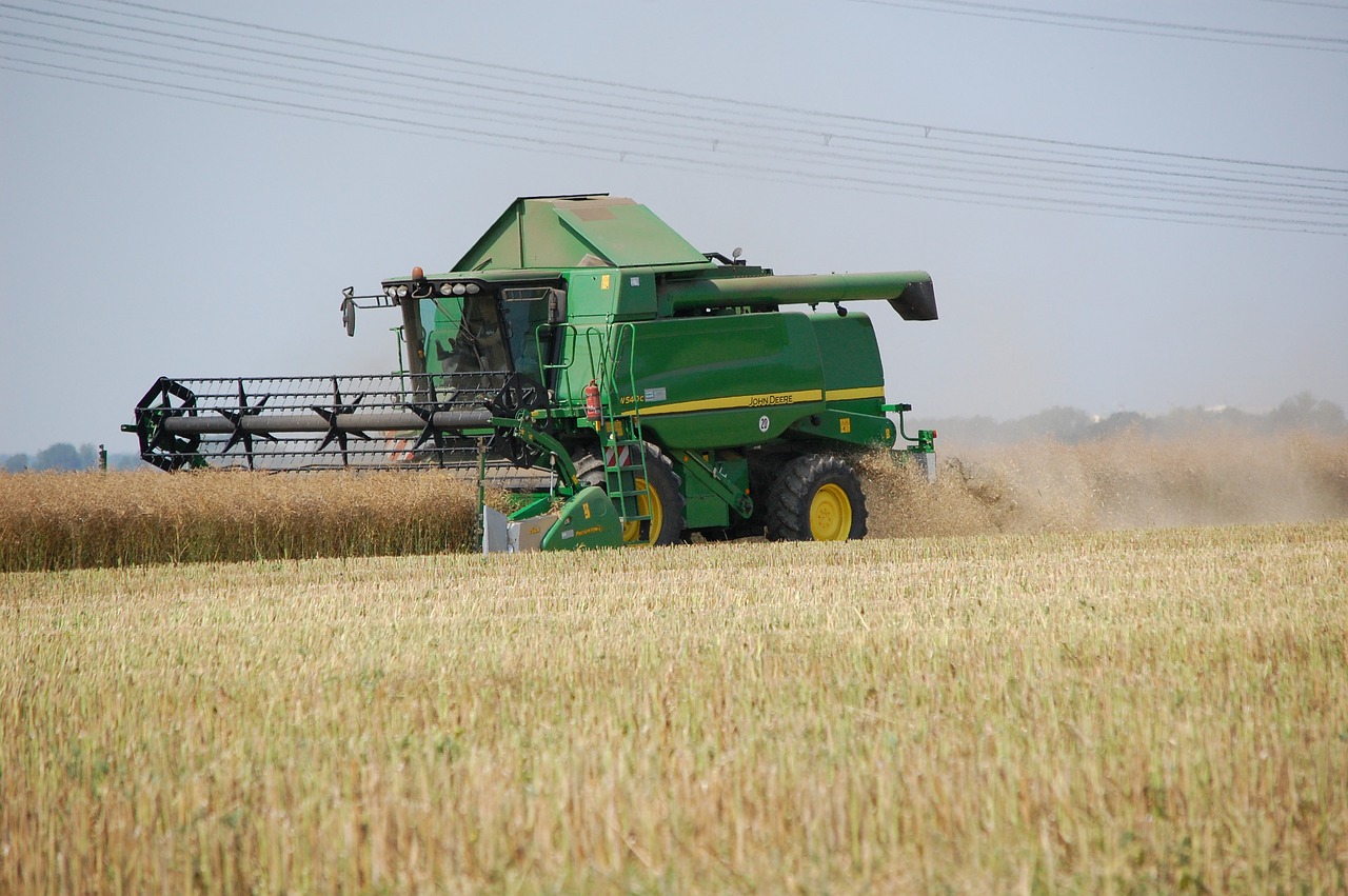 mehdrescher  field  harvest free photo