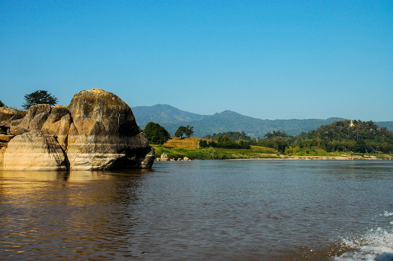 mekong river river chiang kong free photo