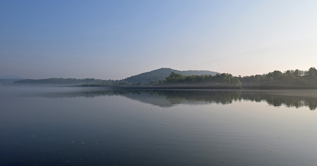 melton lake on foggy morning fog dawn free photo