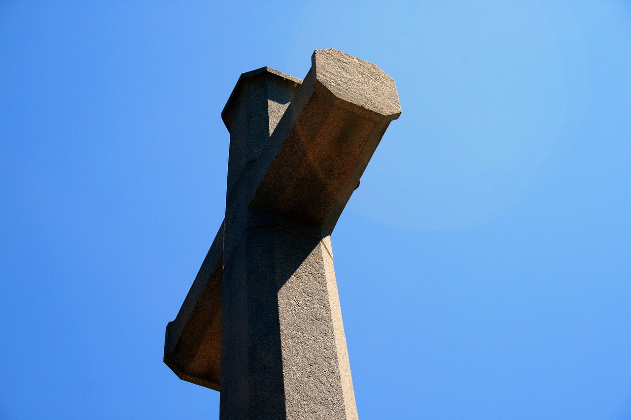 memorial cross cemetery free photo