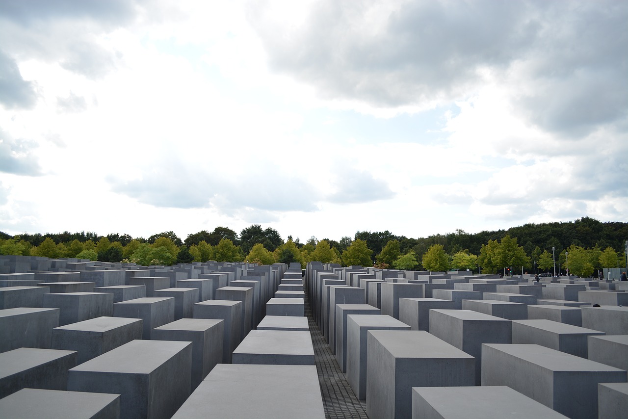 memorial holocaust jewish heritage free photo