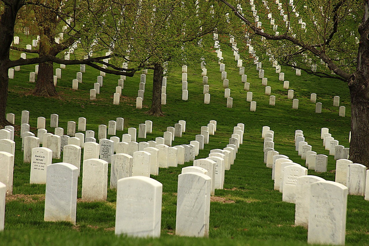 memorial day graves cemetery free photo
