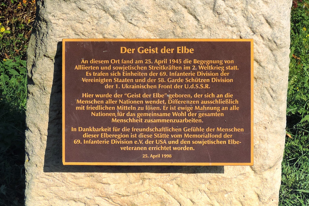 memorial plaque torgau elbe free photo