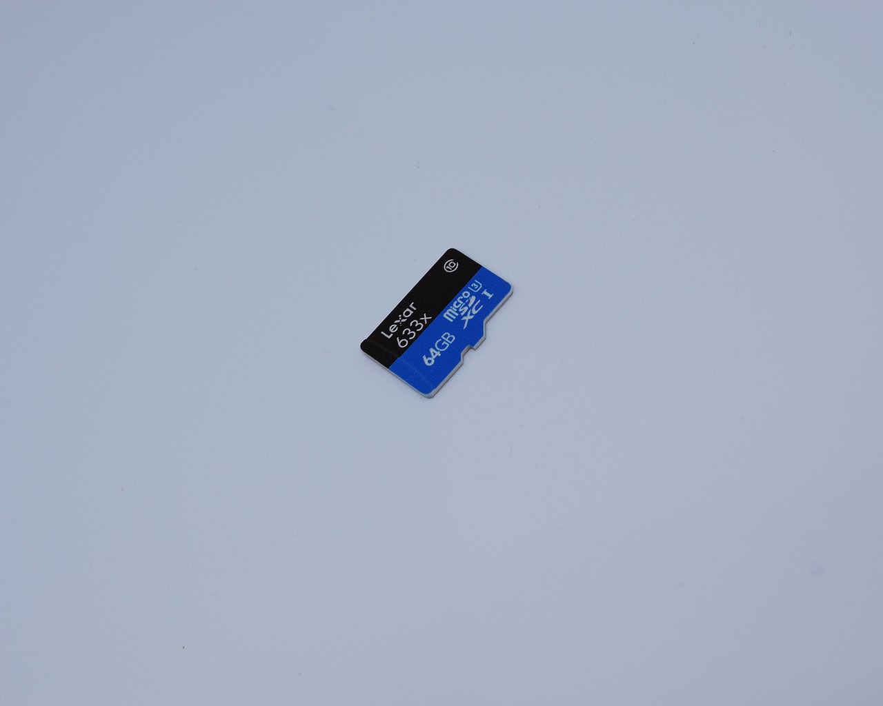 memory card  microsd  memory chip free photo