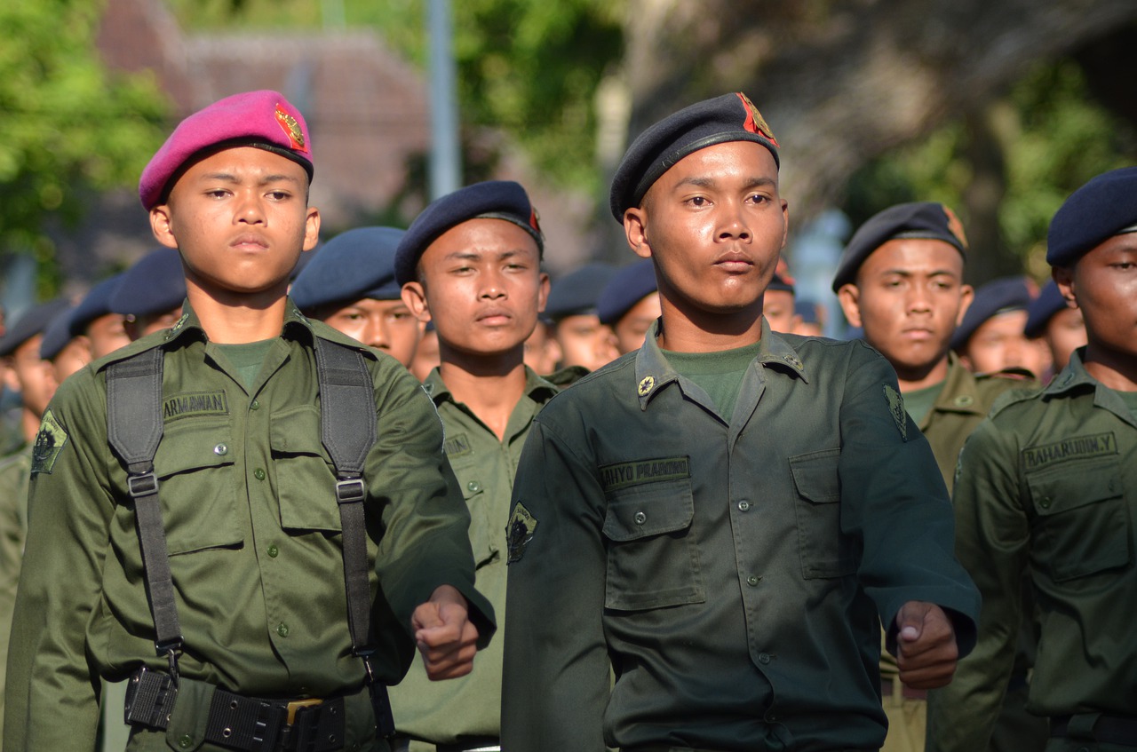 men  troops  uniforms free photo