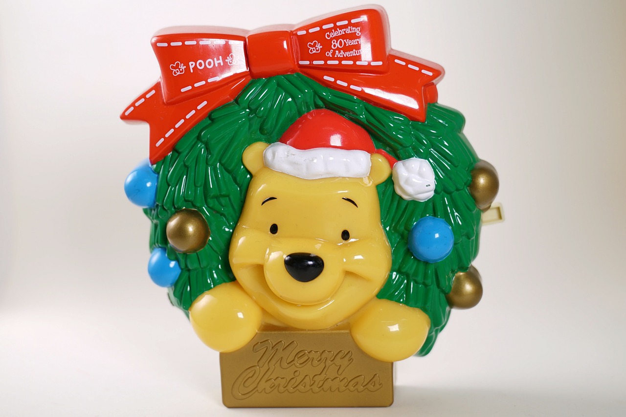 merry christmas season's greetings pooh free photo