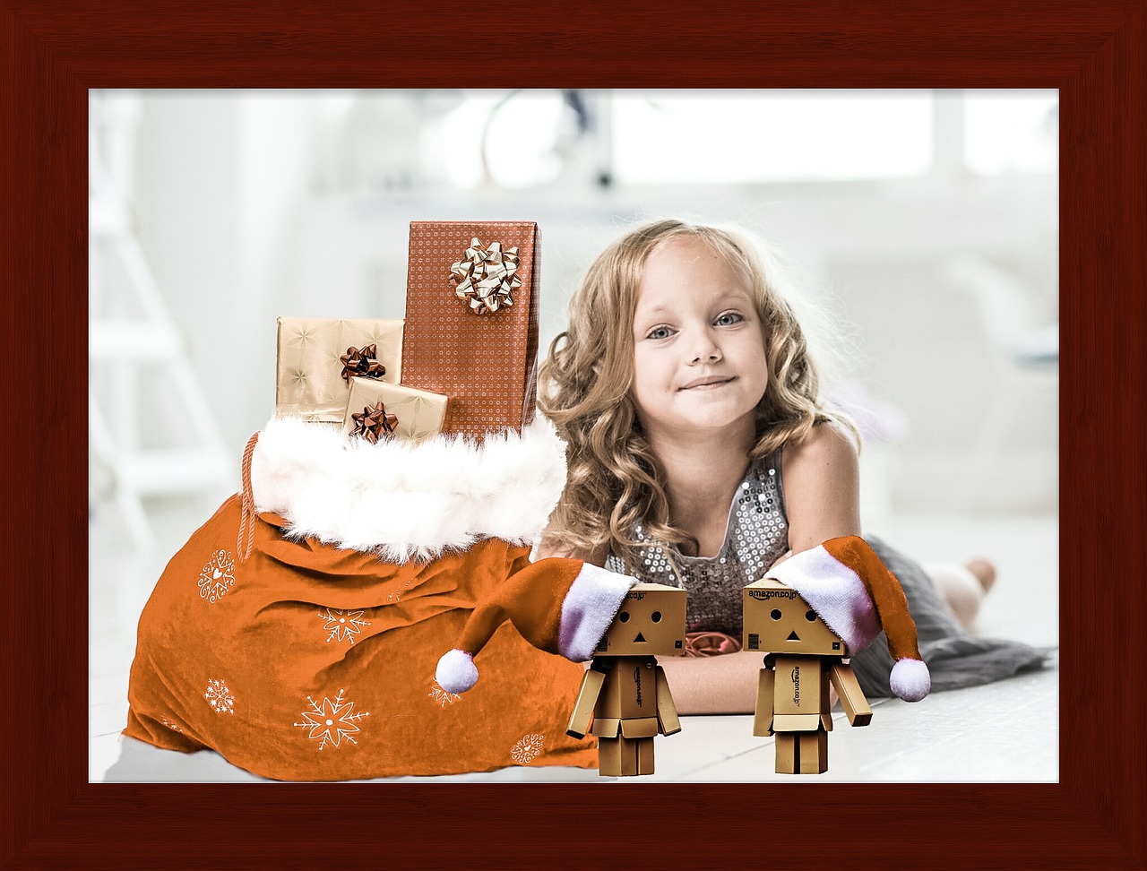 merry christmas girl gift free photo