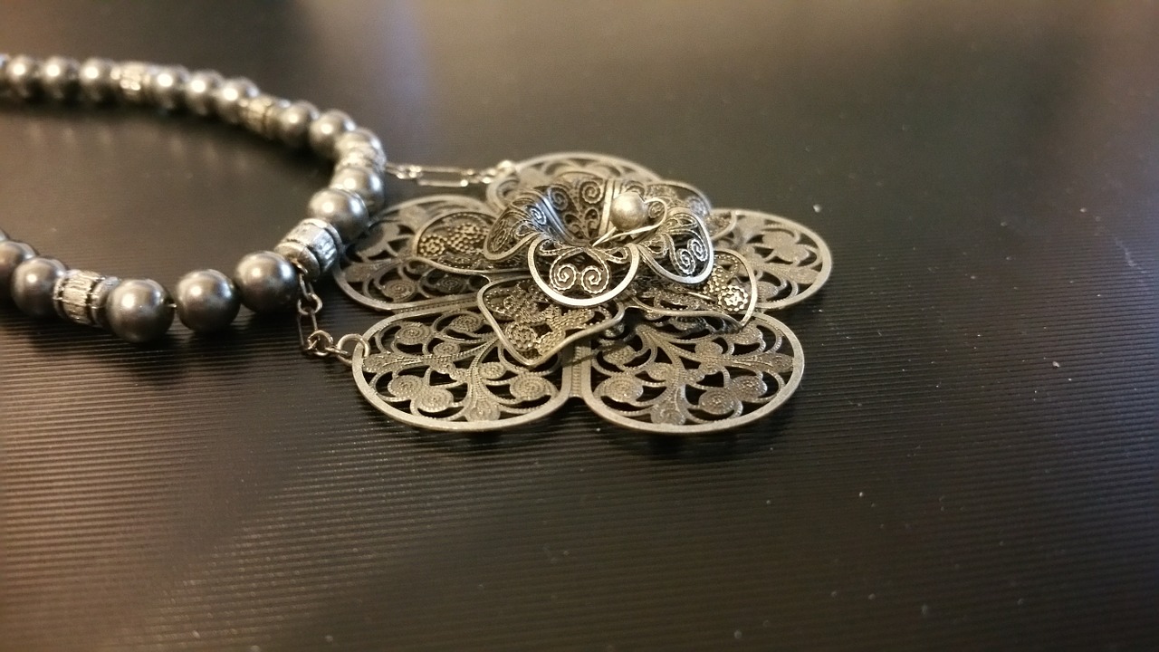 medallion necklace metal free photo