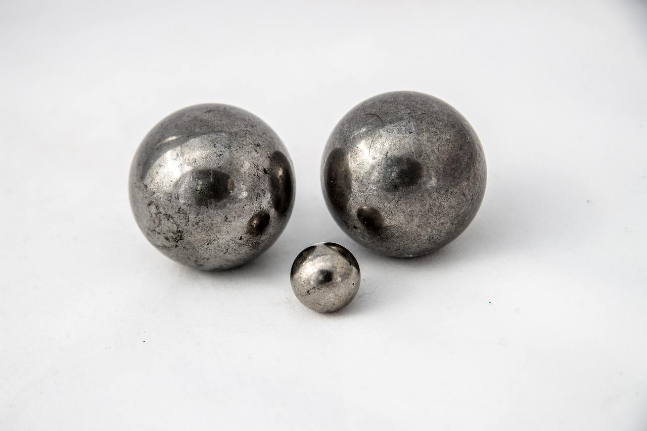 metal balls bearings free photo