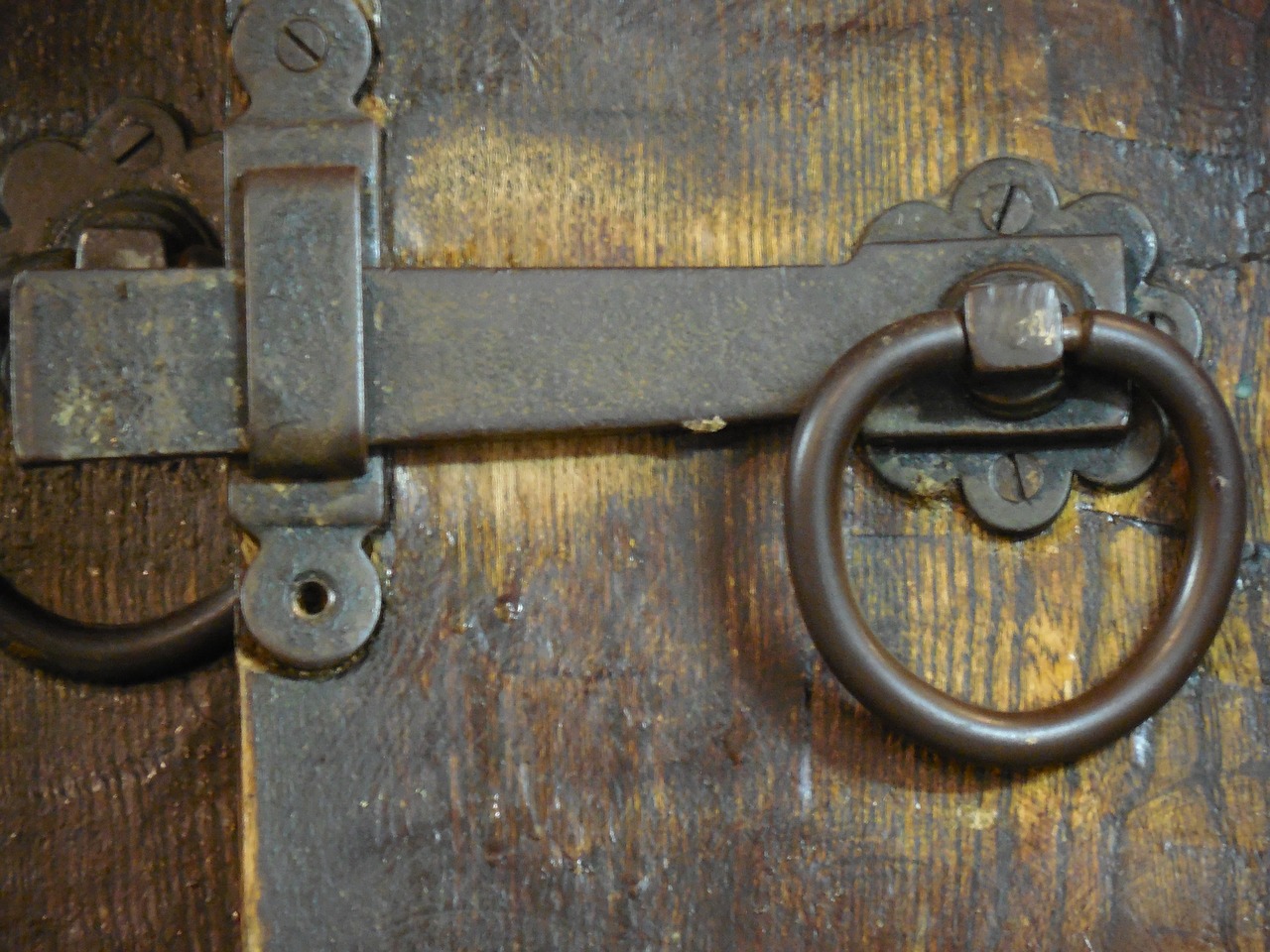 metal latch lock free photo
