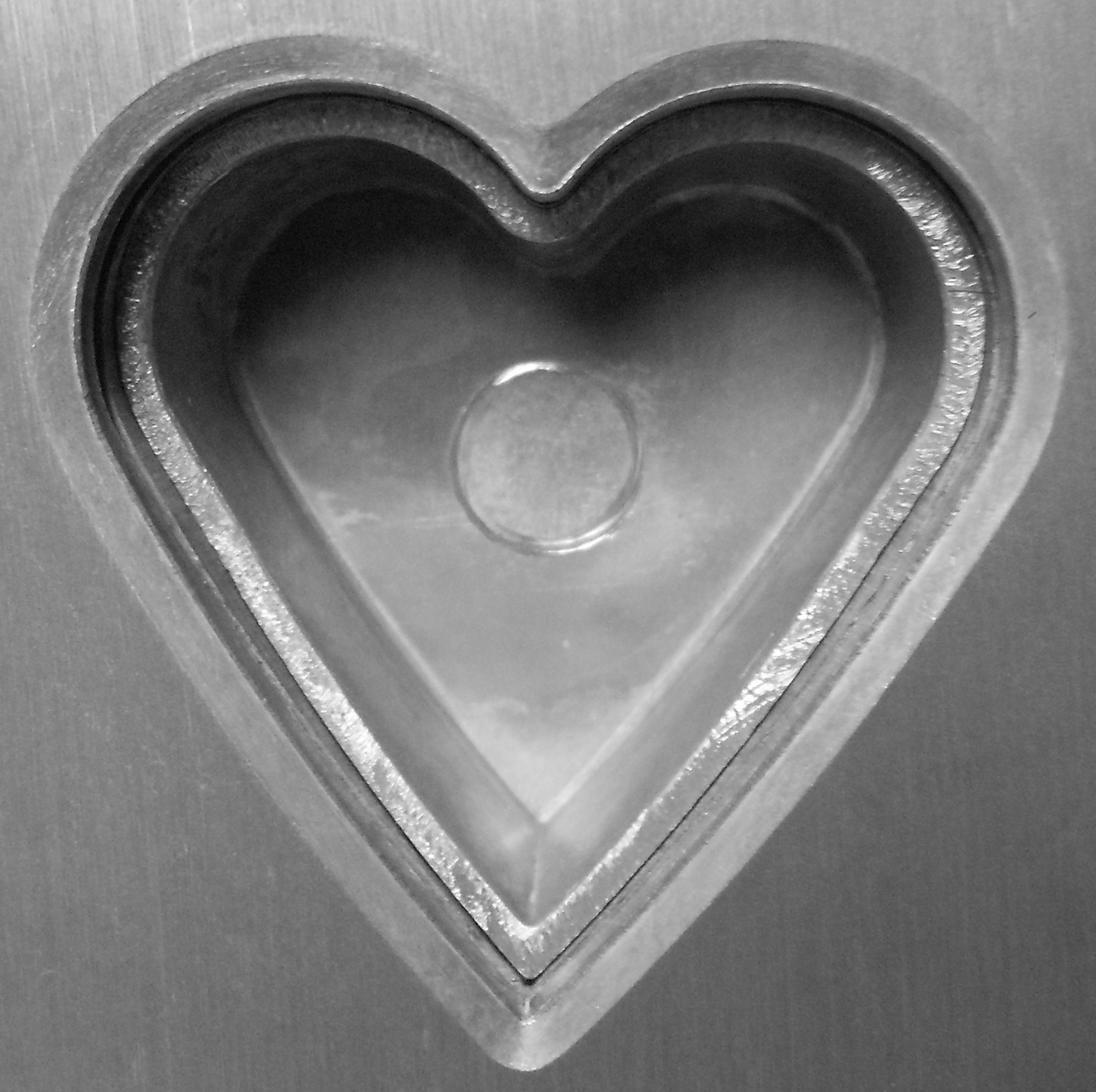 metal heart metal heart free photo