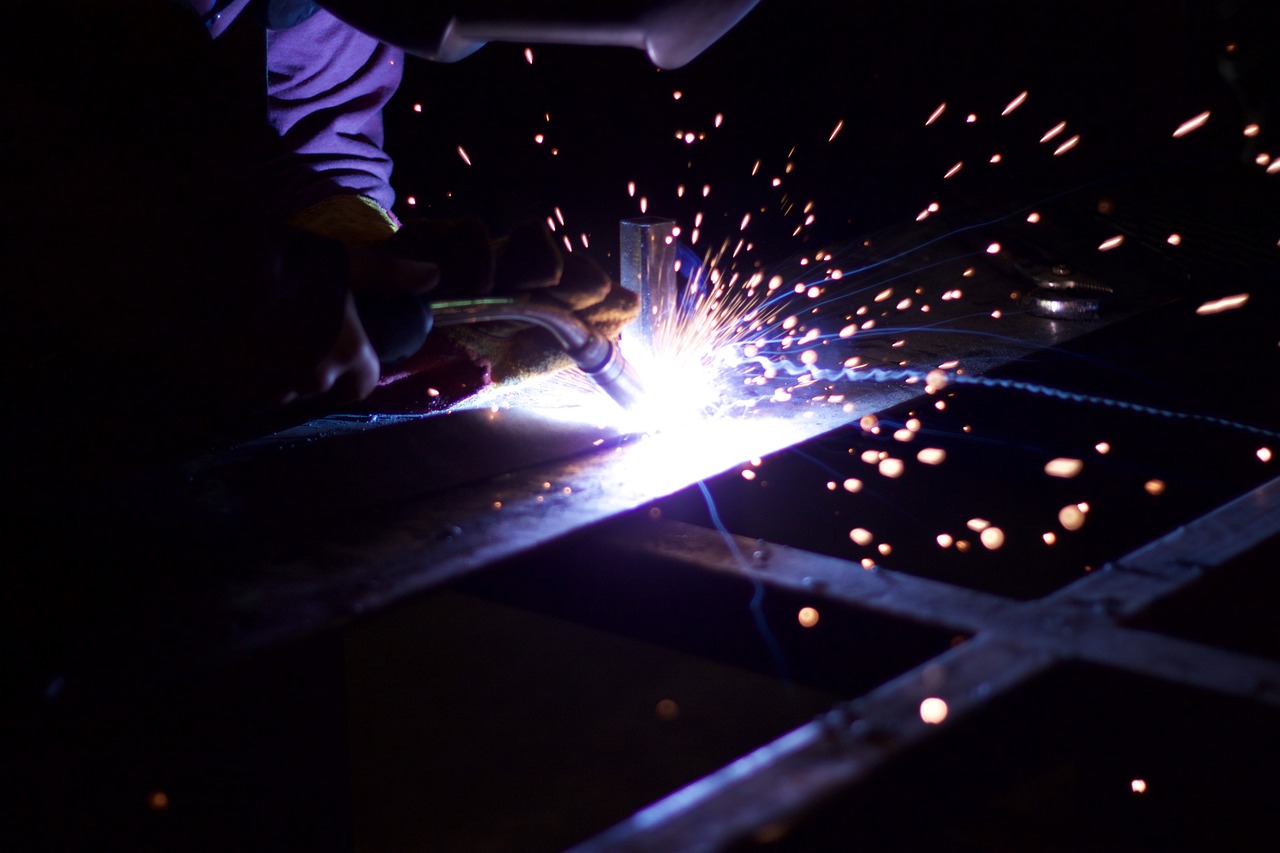 metalworking iron sparks free photo