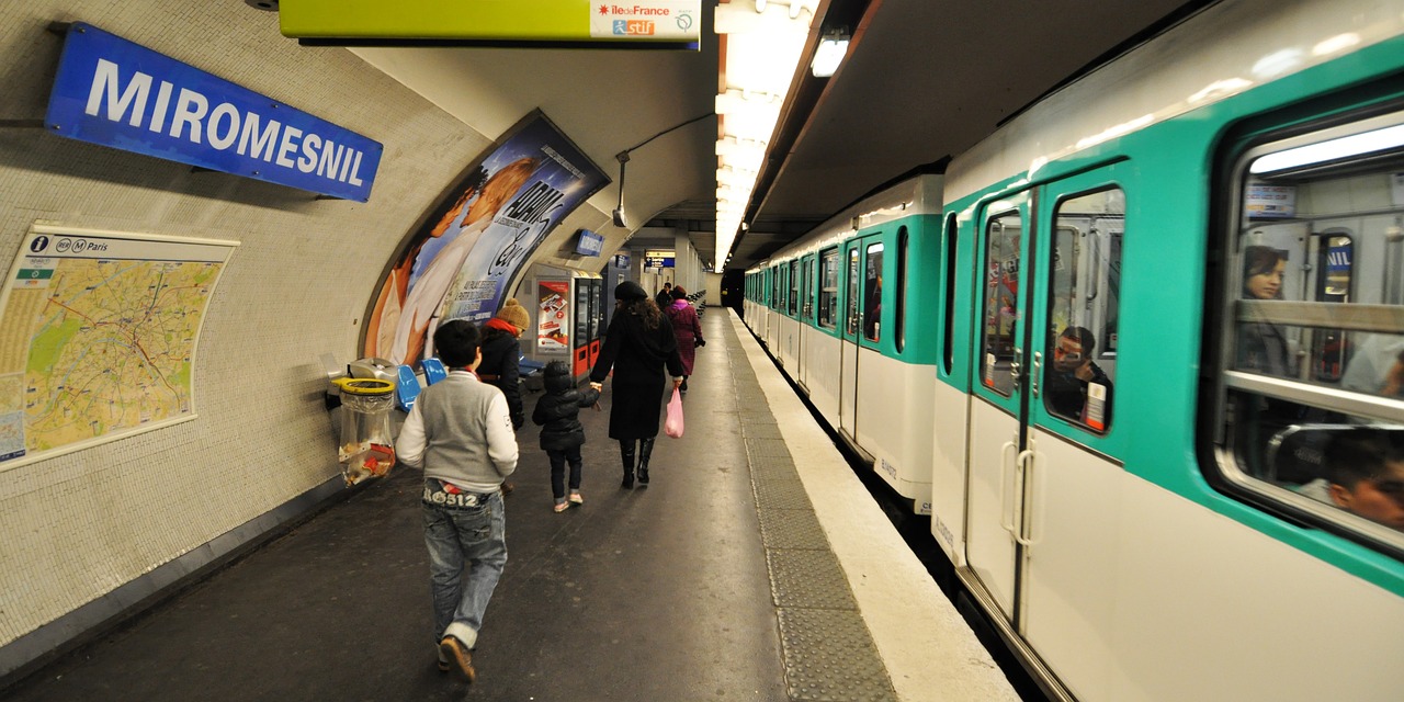 metro paris transport free photo