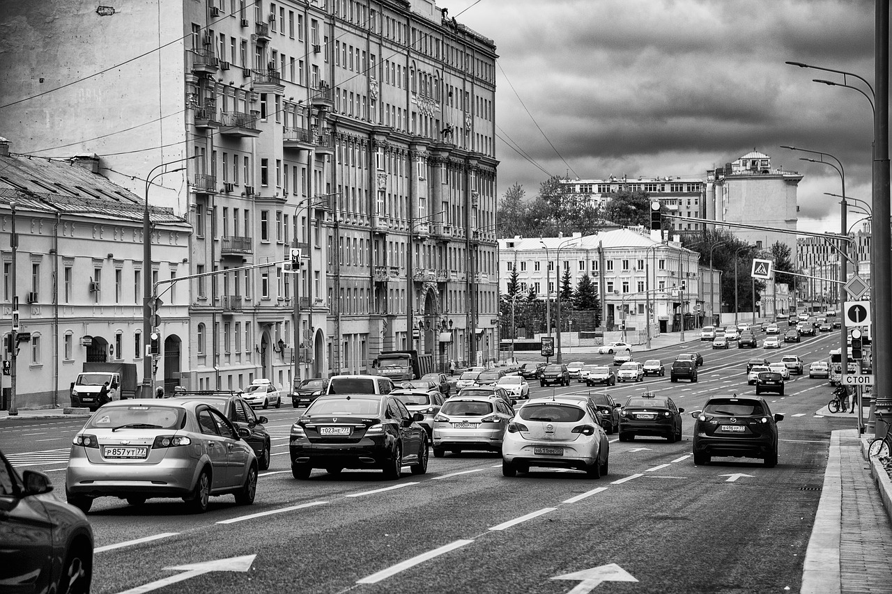 metro moscow red gate free photo