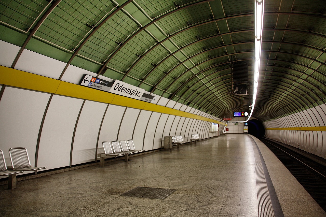 metro within tunnel free photo