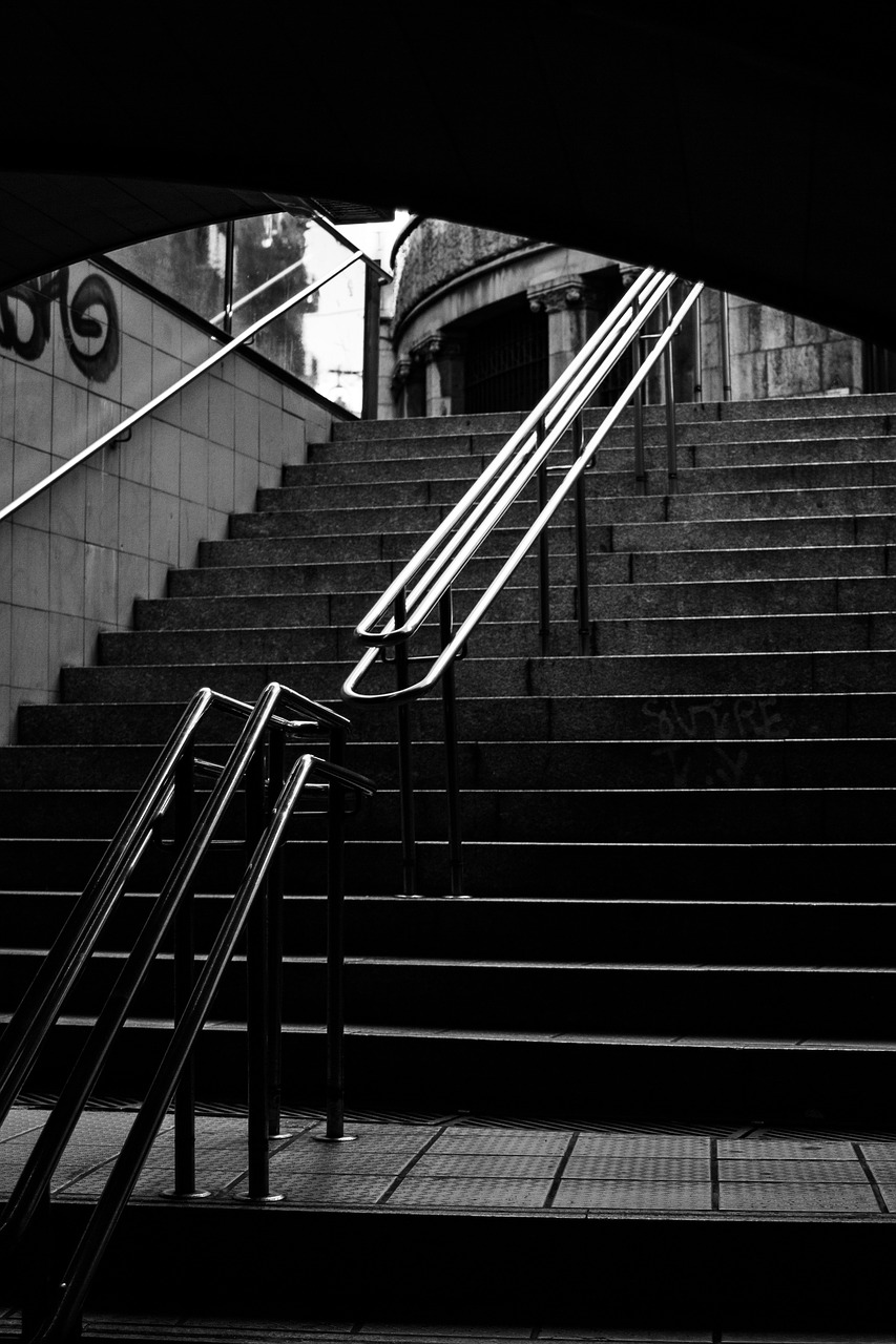 metro  barcelona  station free photo