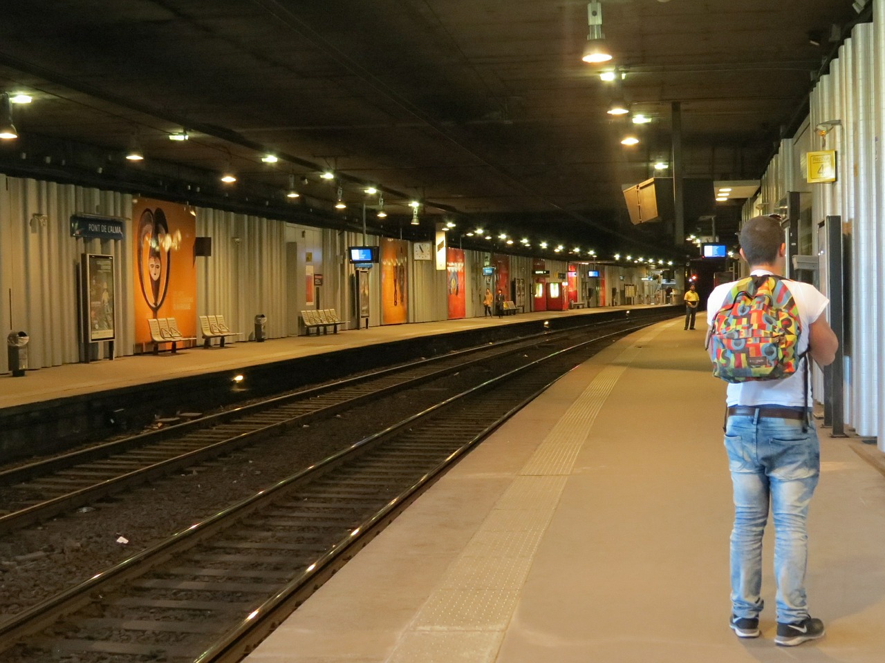 metro station paris departure free photo