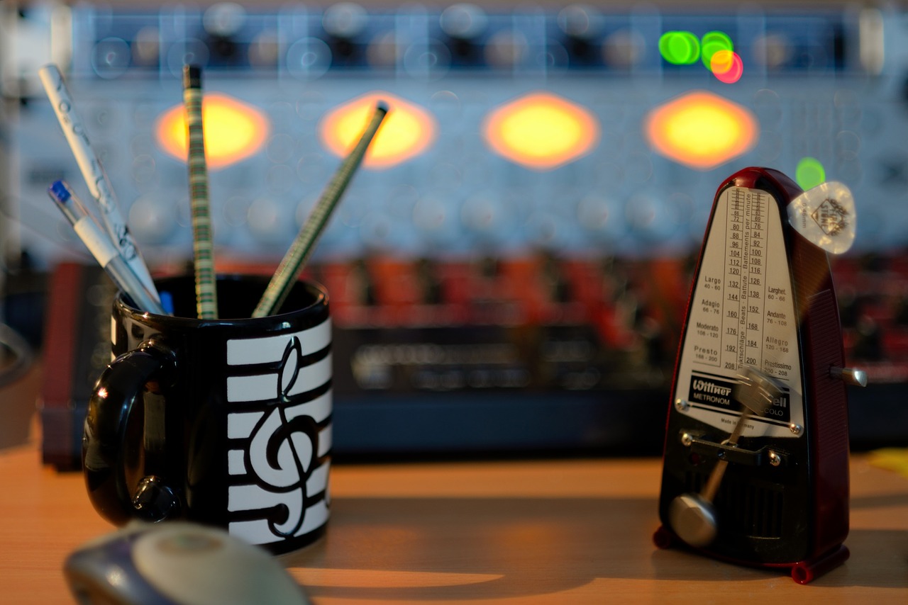 metronome clock sound studio free photo