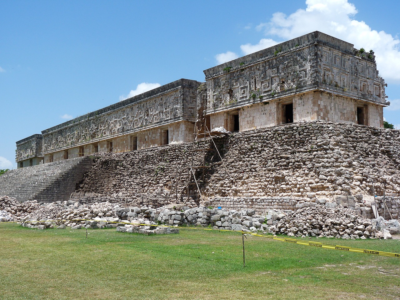 mexico maya ruins free photo