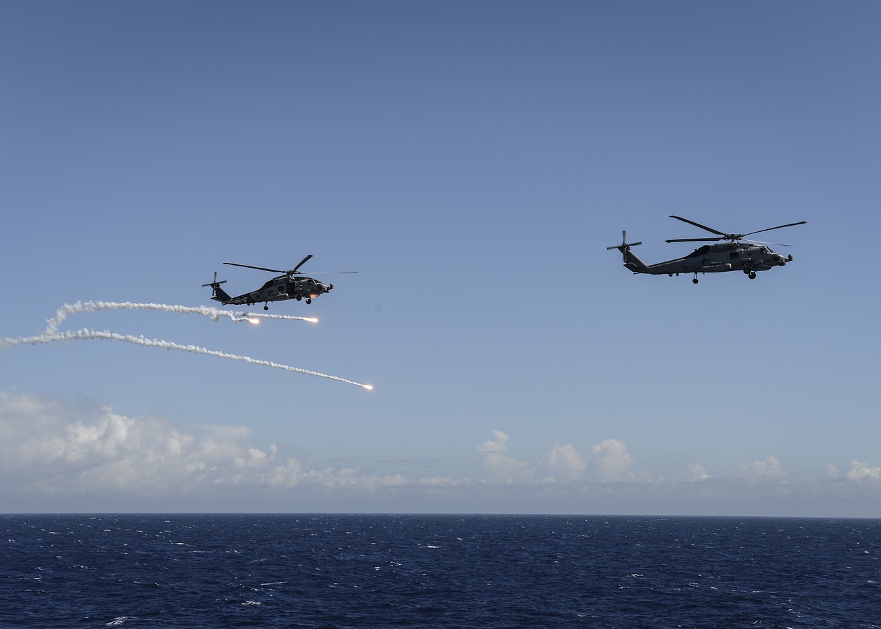 mh-60r sea hawk helicopter free photo