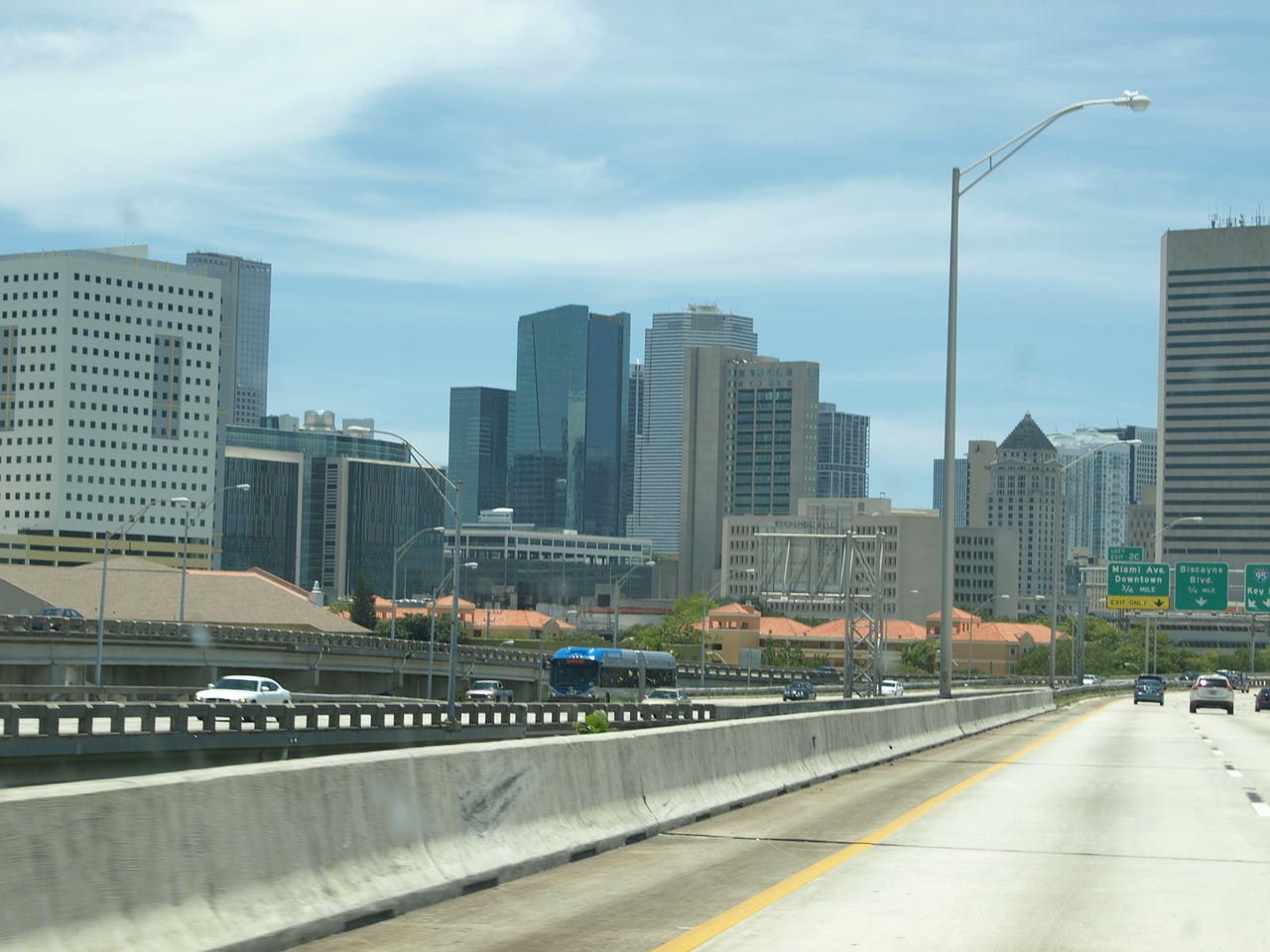 miami skyline building free photo